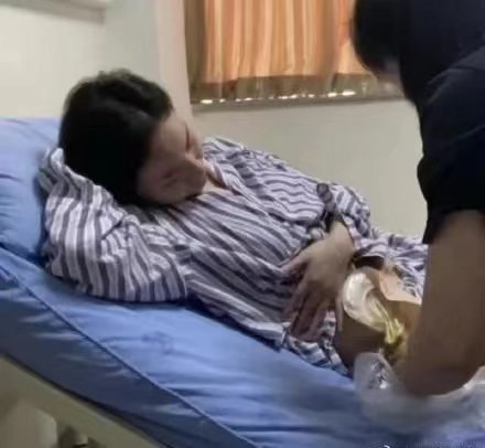 霓虹灯下   第3页