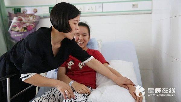 逆境中的希望之光，12岁被救女孩的勇敢故事